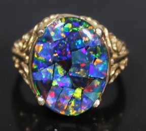 10K Gold Large Ladies Ring Having Doublet Opal Stone Size 7