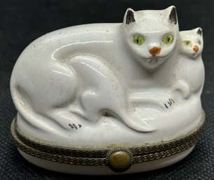 Early Vintage LIMOGES CASTEL Mother Cat And Kitten Porcelain Trinket Box- Pre- 'Peint Main'