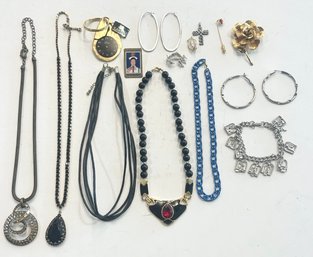 Lot 1 Of Costume Jewelry