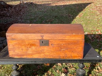 ANTIQUE DOME TOP BOX