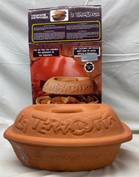 New In Box Terra Cotta Baking/roasting Dish