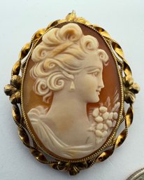 VINTAGE GOLD FILLED CARVED SHELL CAMEO BROOCH OR PENDANT