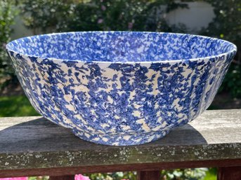 Very Large Stovit Italy Blue & White Spatterware Serving Bowl 12-5/8' X 5-1/4'