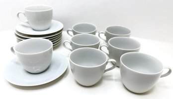 Set Of 8 Pottery Barn Teacups With Saucers