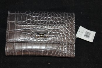 New With Tag Liz Claiborne Alligator Pattern Ladies Wallet - Smoke Free Home