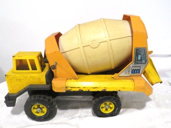 Vintage Tonka Large Pressed Steel Plastic Cement Mixer Truck Construction Toy