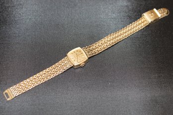 Vintage Working Ladies Omega Presentation Watch On Mesh Bracelet