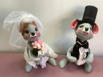 Annalee Bride And Grooms Mouse Figures