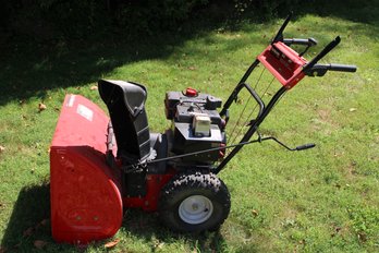 MTD 8.0hp Yard Machines 26' Snow Blower With Electric Start