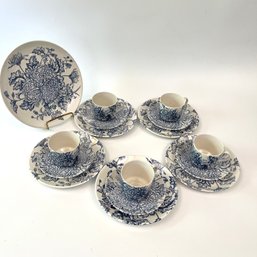 A Set Of Staffordshire Old Foley Chrysanthemum Tea Cups And Saucers