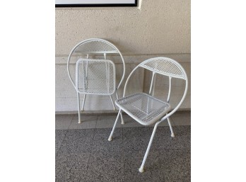 Pair Of Vintage Off-white Metal Folding Egg/pod Lawn Chairs