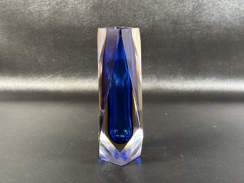 A Beautiful Vintage Mid-Century Murano Glass Sommerso Vase In Blue