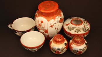 ASSORTED LOT OF JAPANESE PORCEAIN  17