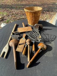 LOT OF INTERESTING KITCHEN PRIMITIVE ITEMS