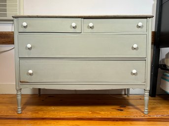 Weekend Project: A Vintage Chest Of Drawers