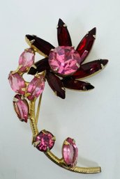 VINTAGE PINK AND RED RHINESTONE GOLD TONE FLOWER BROOCH