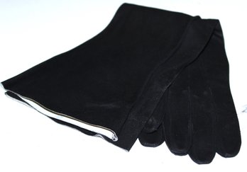 Size 7 Henri Bendel New York, ,made In France Super Fine Black Suede Leather Ladies Gloves