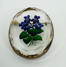 VINTAGE REVERSE PAINTING ON IMPRESSED GLASS BROOCH