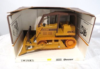 Vintage ERTL 850G Dozer Die Cast New In Original Box