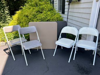 2 Bridge Tables And 4 Folding Chairs