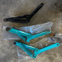 3 New Hood Hinges Turquoise And Black