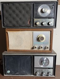 THREE VINTAGE RADIOS INCLUDES KLH