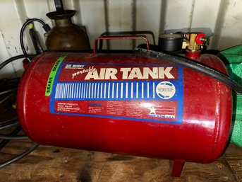 Vintage Air Works Portable Air Tank 125 PSI ~ Made In U.S.A. ~