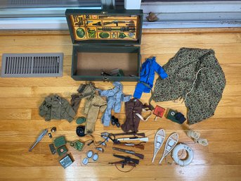 Vintage GI Joe Foot Locker With Clothes Guns And Other Accessories