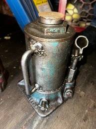 Vintage Bottle Piston 12 Ton Jack ~ Green ~