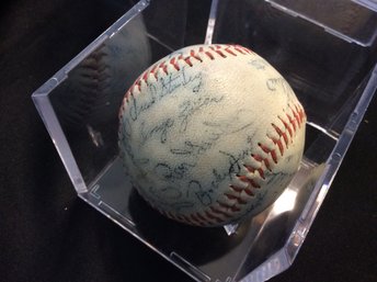 1970s New York Yankees Facsimile Signature Baseball In Case - L