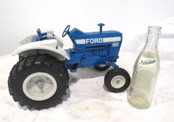 Vintage ERTL Ford 8600 Blue Farm Tractor Pressed Steel Toy Truck