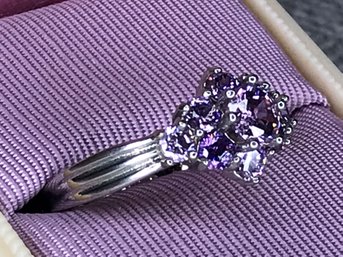 Very Unusual Vintage 925 / Sterling Silver Ribbon Ring With Amethyst - Very Pretty Ring - Unusual Style