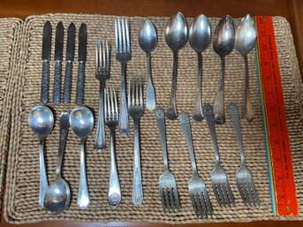 Mixed Silverware Flatware Forks, Spoons And Cheese Spreader Knives Silver Plated