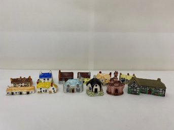 Wade Porcelain Miniature English Cottages & Other Houses (12)