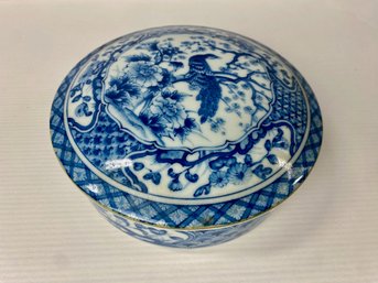 Toyo Japanese Blue And White Lidded Dish