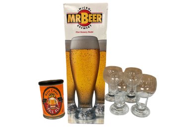 Mr. Beer Micro Brewery With 4 Beer Mugs