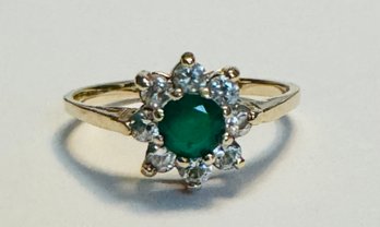 10K GOLD GREEN AND WHITE STONE RING