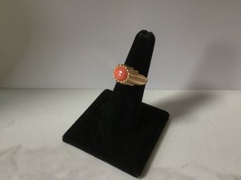 14k Gold Coral Vintage Ring Size 6.5