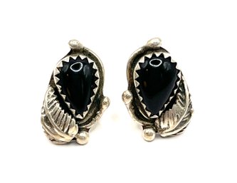 Vintage Sterling Silver Southwestern Onyx Color Ornate Earrings