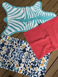 A Set Of 3 Fun Cotton Bathmats Incl Jonathan Adler