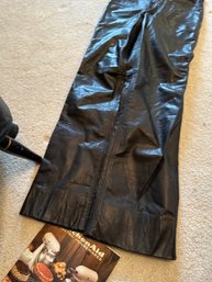 Scully Leather Wear Ladies Black Leather Pants.  Very Small