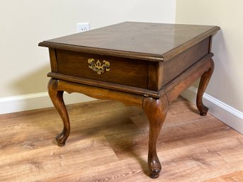 Beautiful Queen Anne Style End Table, 2 Of 2