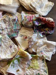 Vintage Hankies And Napkins