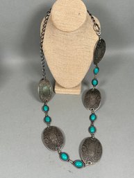 Pretty Necklace With Turquoise Colored Stones