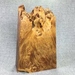Incredible MICHAEL ELKAN Hand Made / Carved Maple Burl Box - Signed Piece - VERY COLLECTIBLE PIECE ! - WOW !