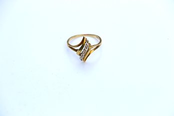 10k Yellow Gold Diamond Ring Size 8.25