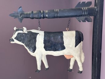 Farmhouse Fabulous Dairy Cow & Arrow Bracket