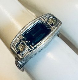 GORGEOUS VINTAGE STERLING SILVER FILIGREE BLUE AND WHITE STONE RING