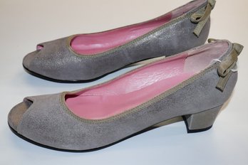 Amiana Pewter Metallic Suede Adult Shoes Size 7.5B (37.5)