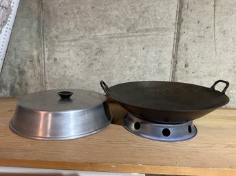 Cast Iron Wok Cooking Dish